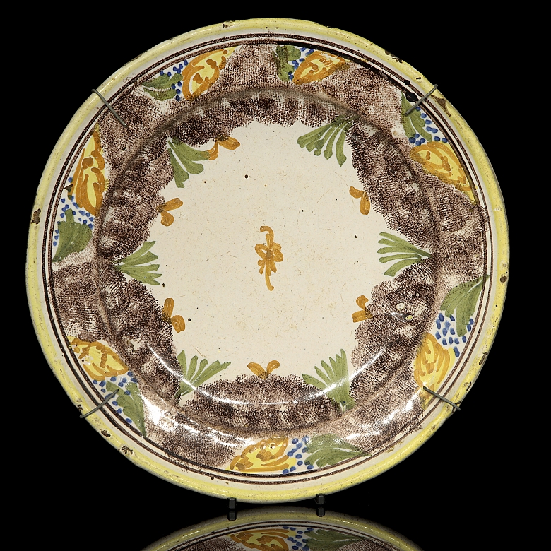 三件套釉面陶瓷盘，20世纪