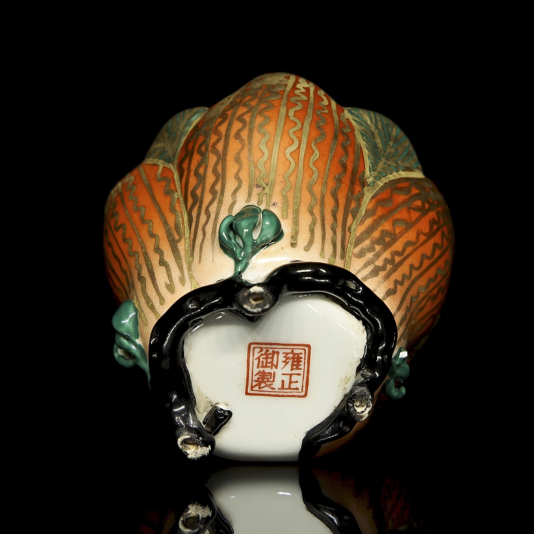Enamelled porcelain cup ‘Flower’, with Yongzheng seal - 3
