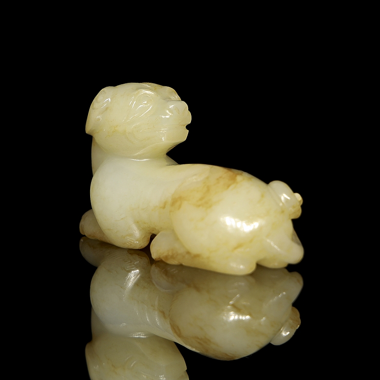 Carved jade figure “Dog,” Qing dynasty - 4