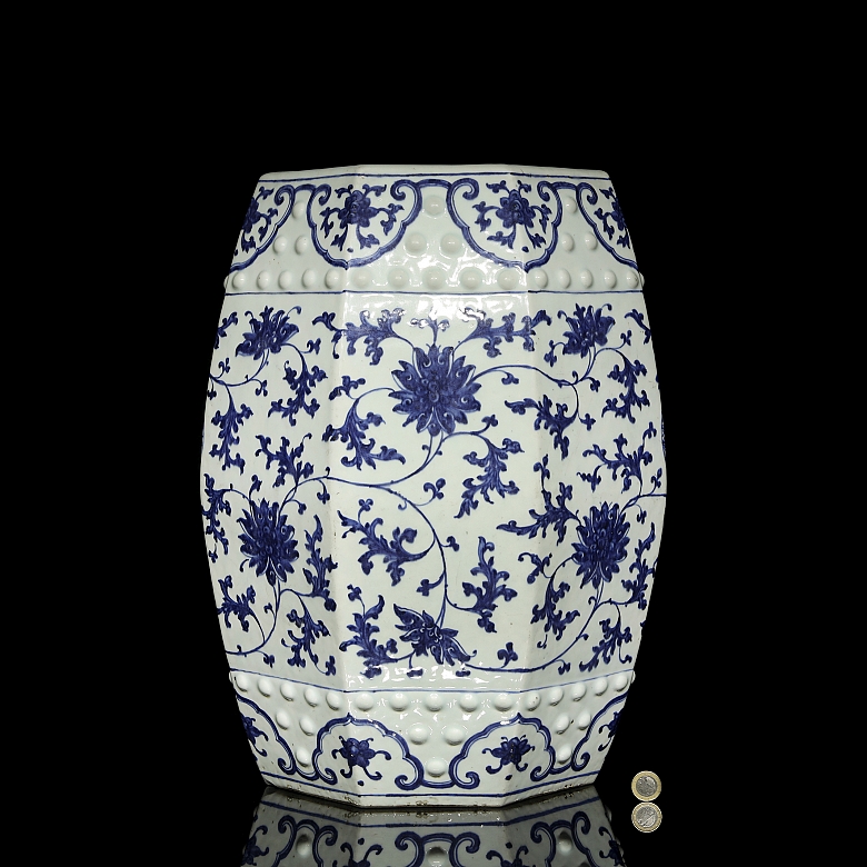 Asiento octogonal de ceramica