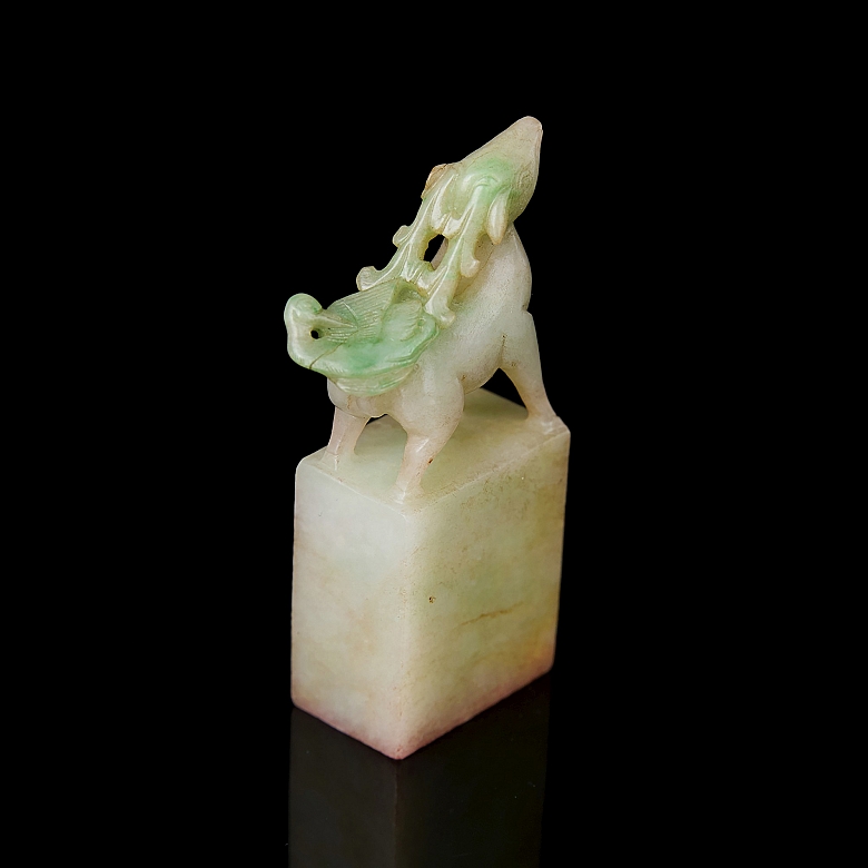 Jadeite seal ‘Deer and Crane’, Qing dynasty