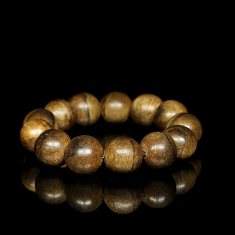 Pulsera de trece cuentas de madera de Chenxiang, dinastía Qing