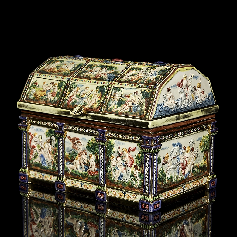 Capodimonte “Porcelain chest,” 20th century