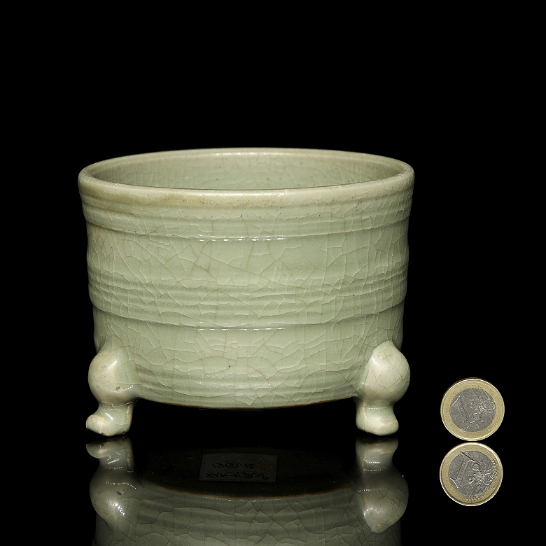 Recipiente trípode de cerámica con vidriado celadón, estilo Ge yao