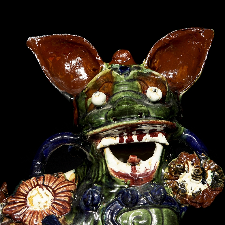 Figura de cerámica esmaltada 