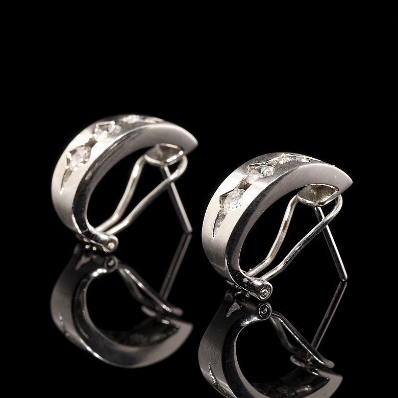 Pendientes de oro blanco 18K con diamantes