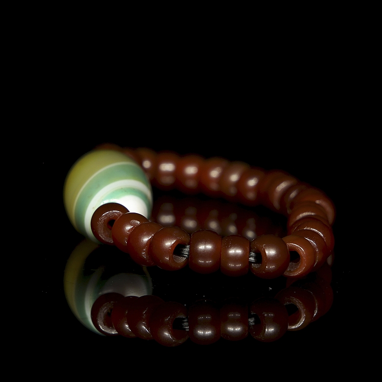 Pulsera con Dzi y cuentas de ágata, dinastía Liao