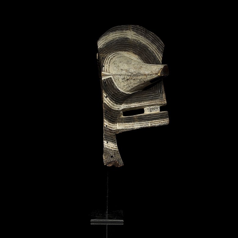 Máscara ceremonial Kifwebe masculina, Songye, R.D. del Congo, s.XX