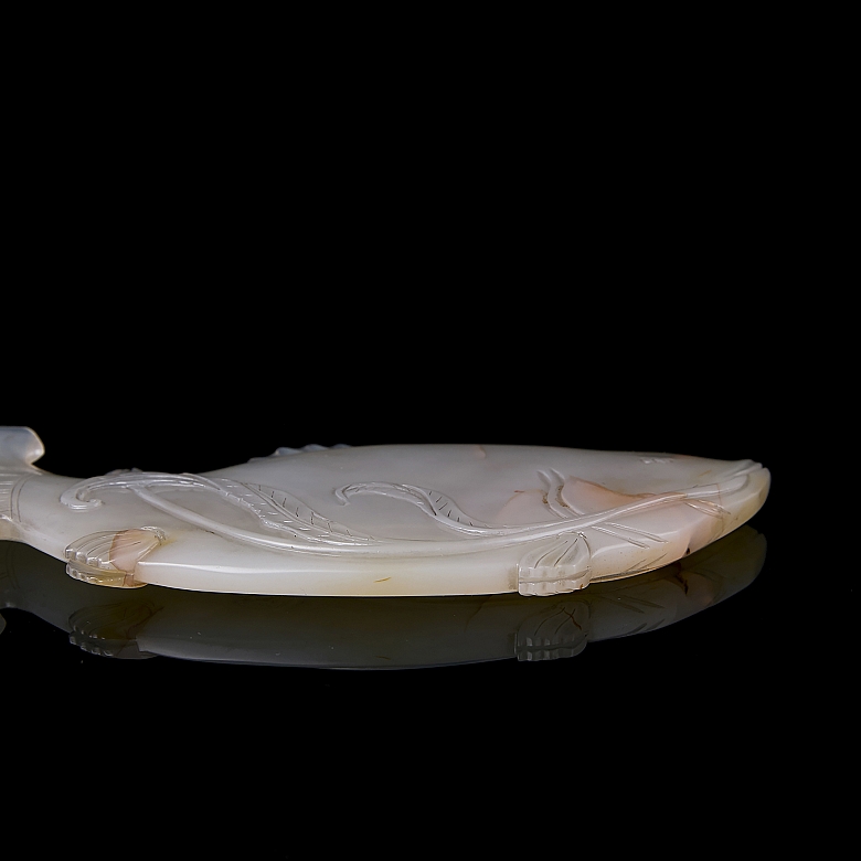 Agate figure ‘Fish of abundance’, Qing dynasty