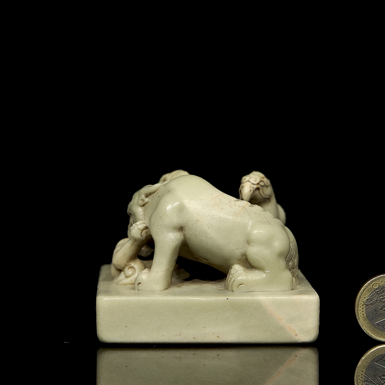 Shoushan celadon seal ‘Three Beasts’, Qing dynasty