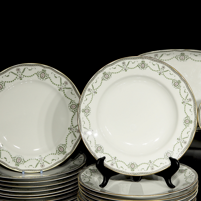 Vajilla en porcelana modelo 