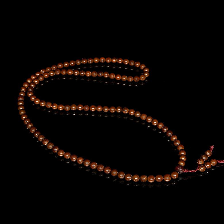 Collar de ciento ocho cuentas de semilla, dinastía Qing