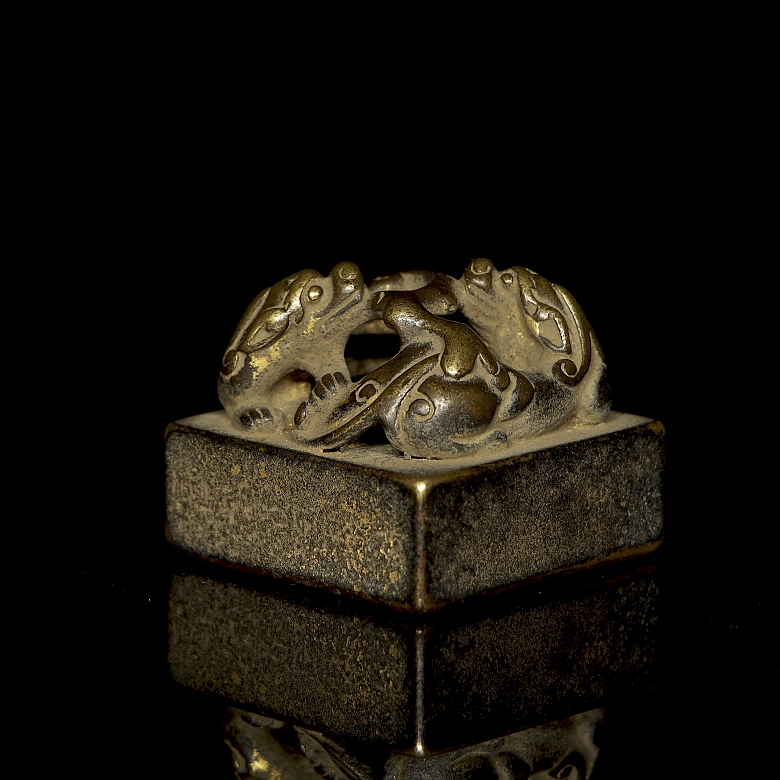 Bronze seal 
