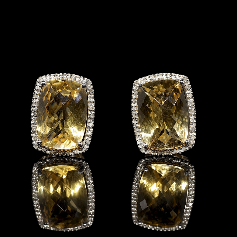 Pendientes en oro blanco de 18K con citrinos y diamantes