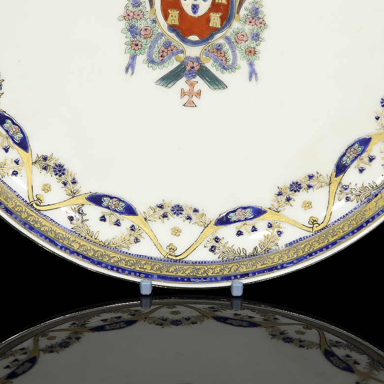 Plato de porcelana