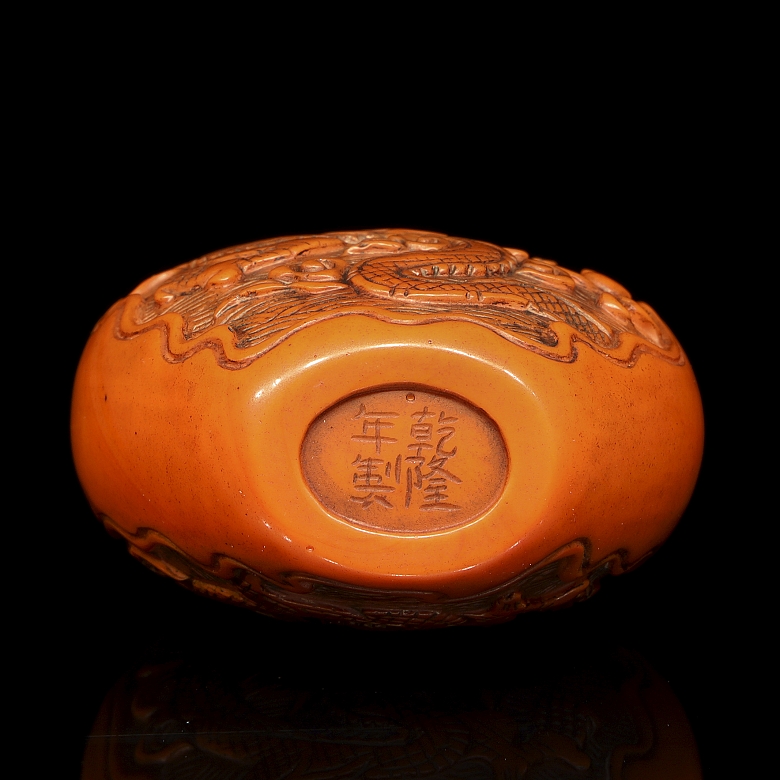 Snuff crystal bottle 