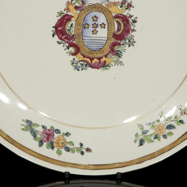 Plato de porcelana