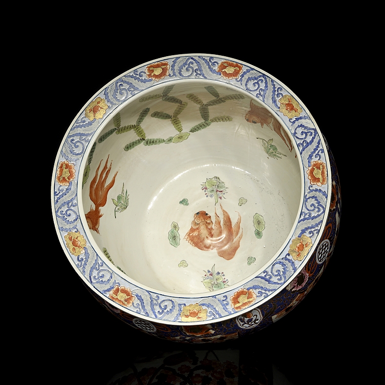 Chinese glazed porcelain fishbowl, “Flowers and Birds,” 20th century