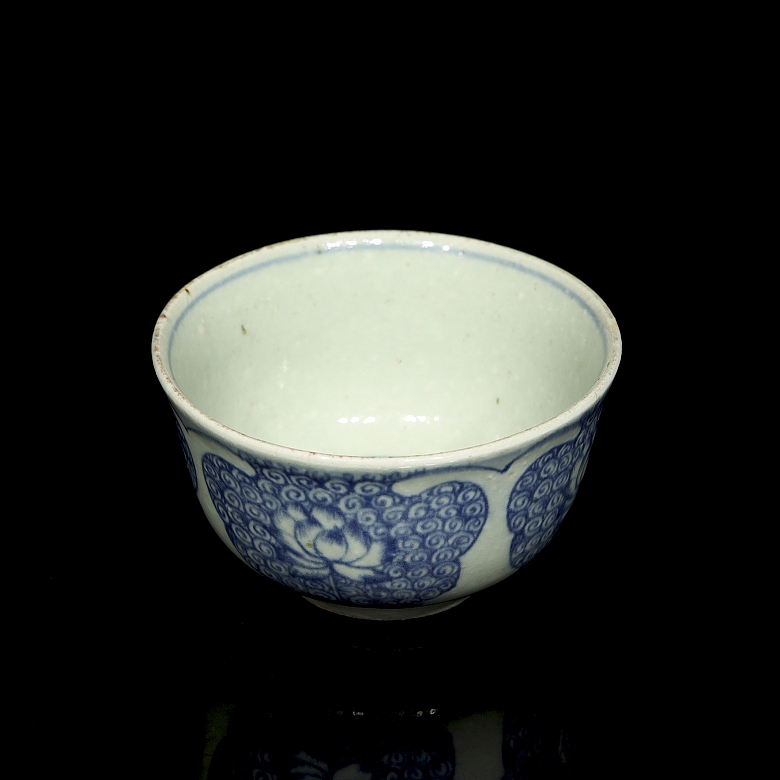 Cuenco de porcelana azul y blanco