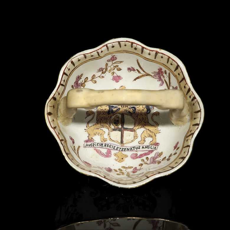 Cesto de porcelana