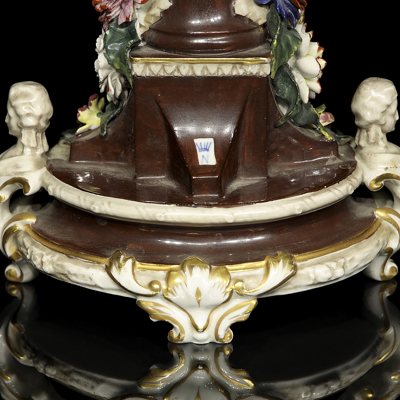 Capodimonte “Pair of porcelain candlesticks,” 20th century