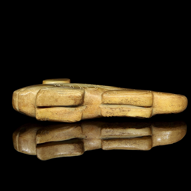 Carved jade figure ‘Mythical beast’, Zhou dynasty