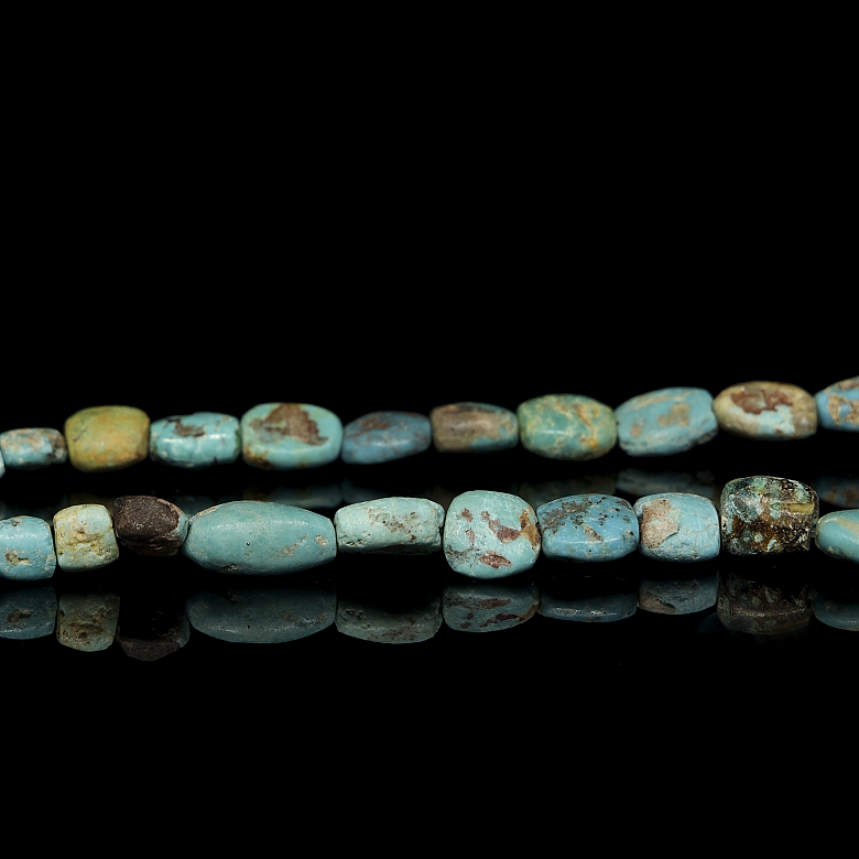 Collar de cuentas de turquesa, cultura baja de Xiajiadian