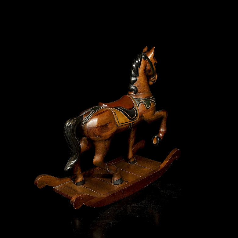 Caballo balancín de madera, s. XX