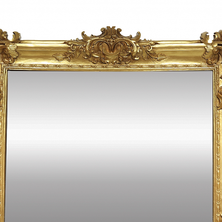 Espejo de madera dorada de estilo barroco, s.XX