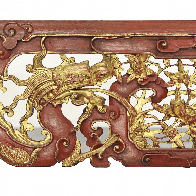 Cubre cortinas de madera lacada 