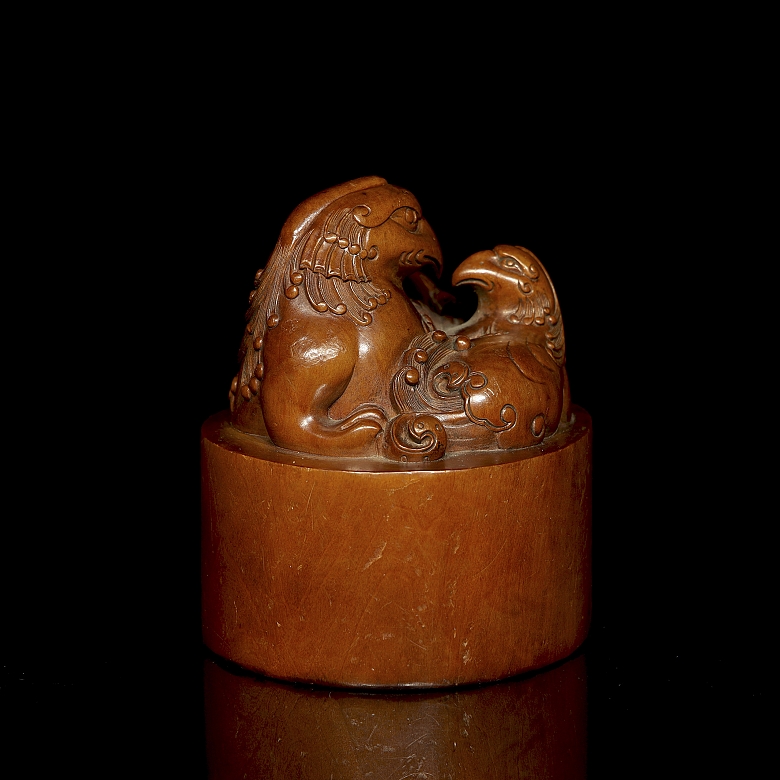 Sello de madera tallada