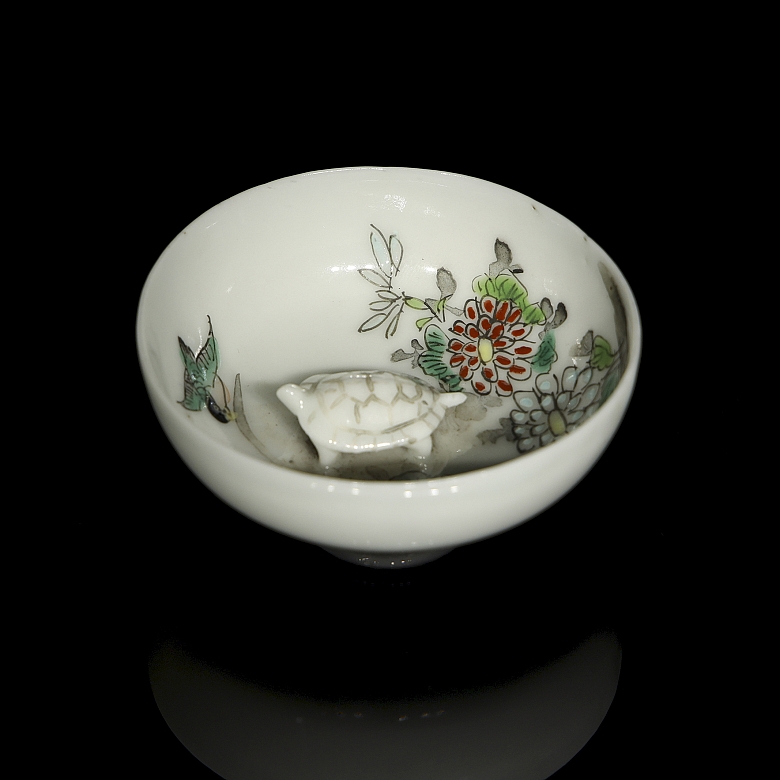 Glazed porcelain bowl, ‘Turtle and Chrysanthemums,’ 20th century - 2