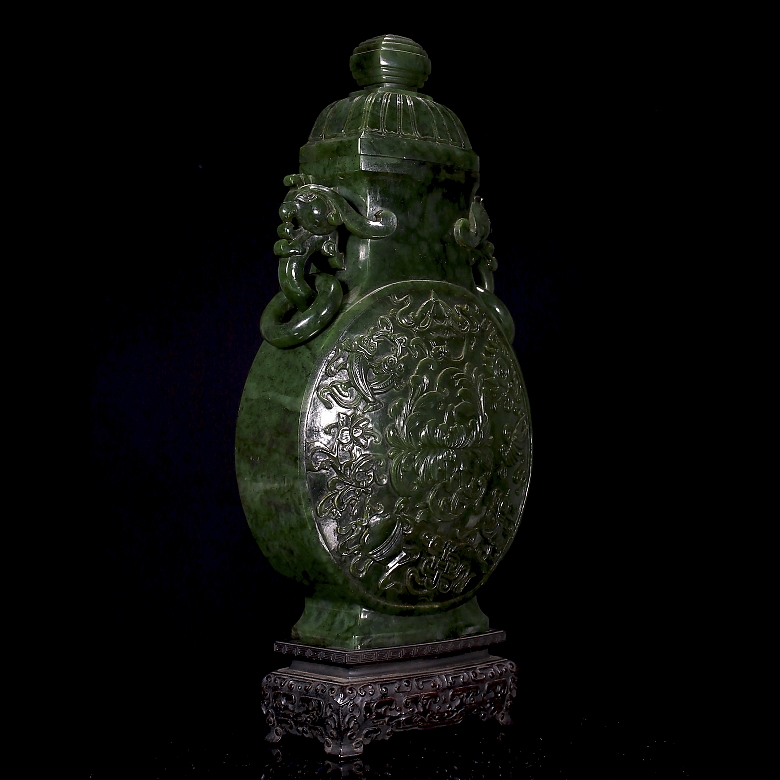 Spinach green jade vase ‘Eight Treasures’, Qing dynasty