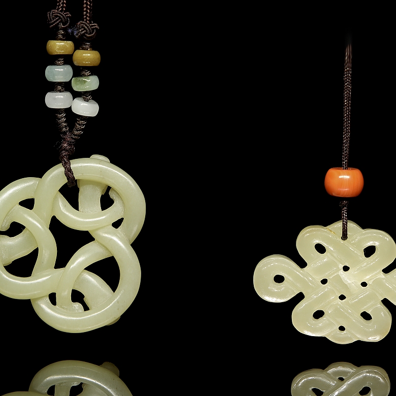 Two carved jade pendants, 20th century - 1