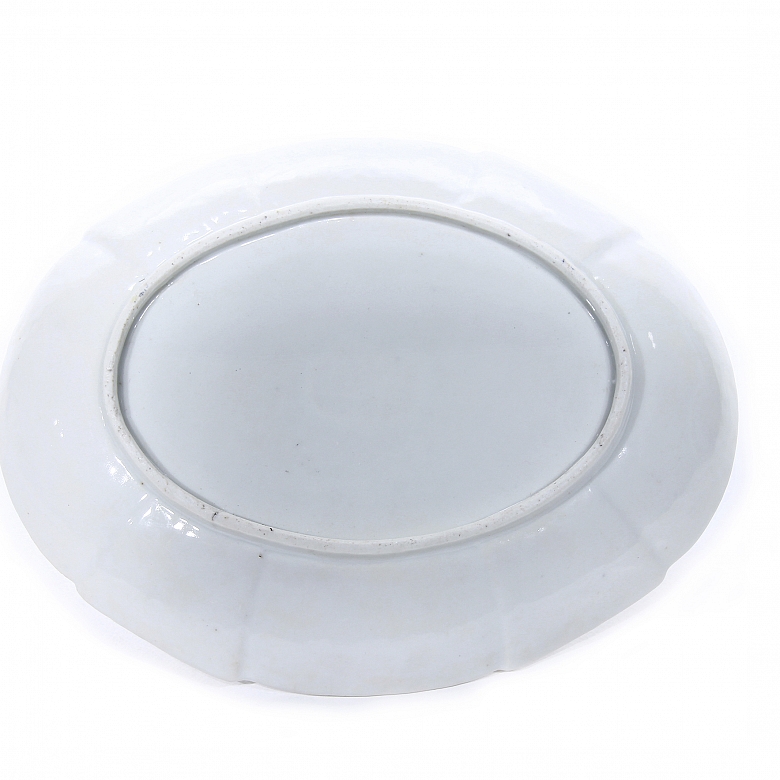 Enameled porcelain dish, 19th century - 1
