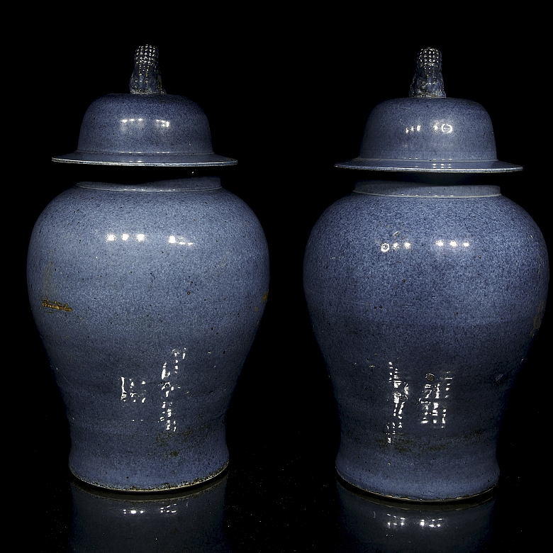 Pareja de tibores de porcelana vidriada, s.XX
