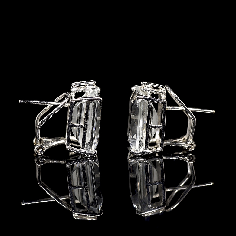 Pendientes en oro blanco de 18k, con aguamarina y diamantes