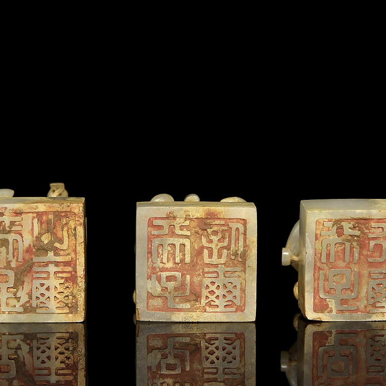 Conjunto de tres sellos de jade blanco