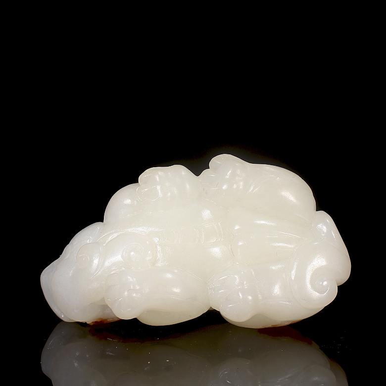 Hetian jade figure ‘Beast’, Qing dynasty