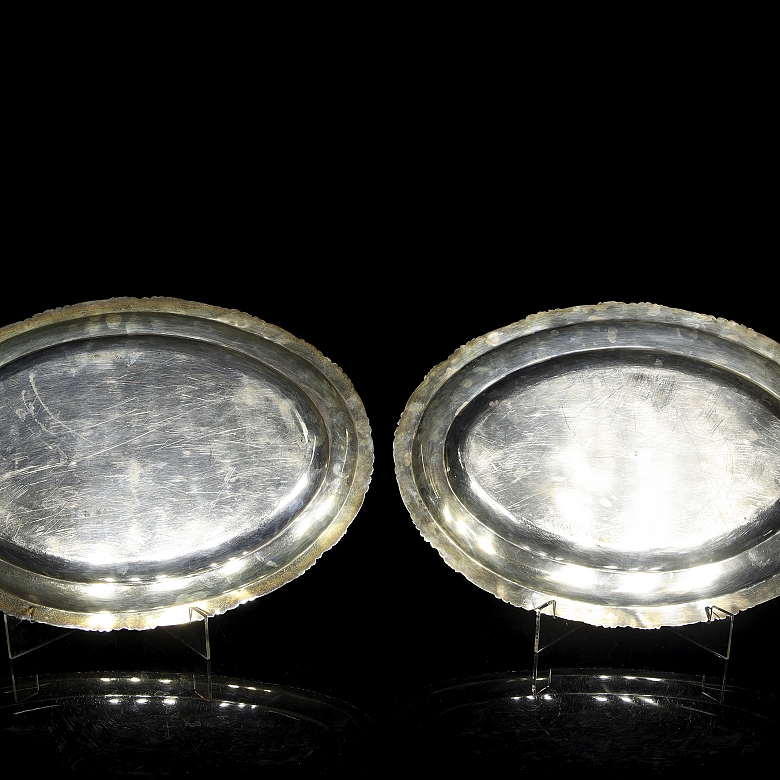 Dos bandejas de plata, s.XX