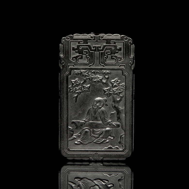 Placa negra tallada