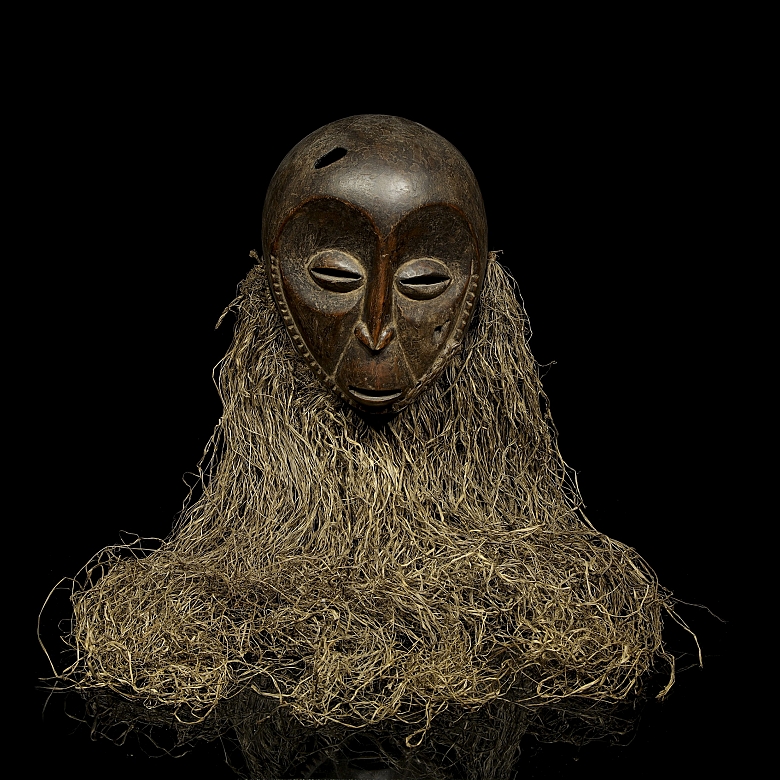 Máscara ritual con barba, Lega, R.D. del Congo, s.XX