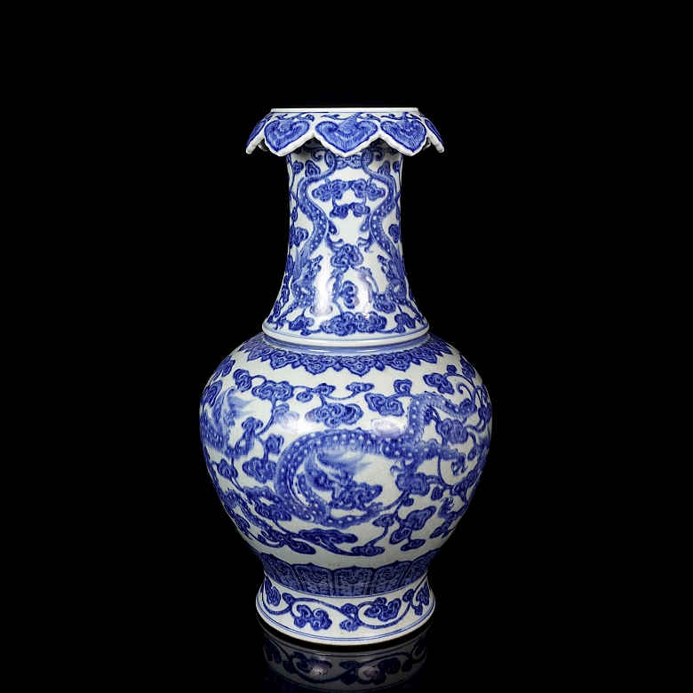 Jarrón de porcelana 