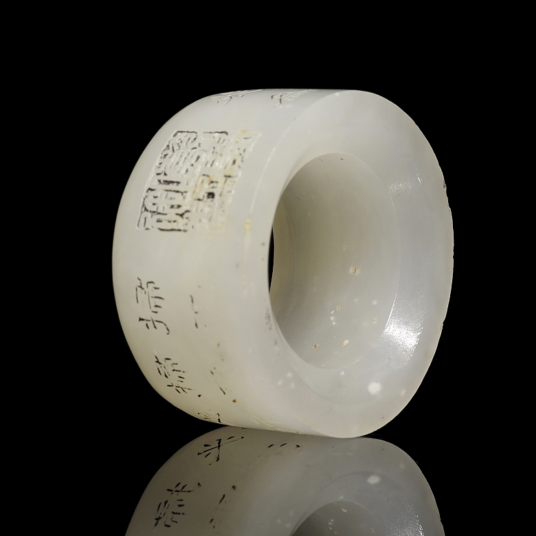 Anillo de arquero de jade blanco 