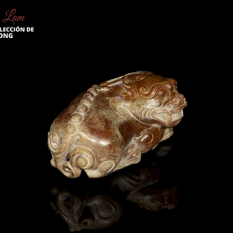 Figura de jade amarillo