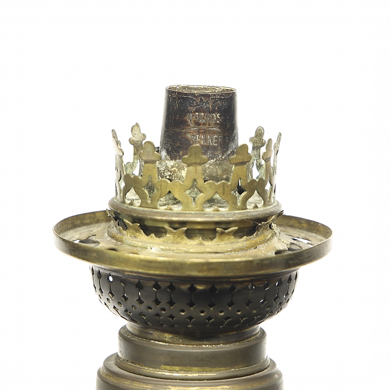 Quinqué and pair of Art Nouveau vases, 20th century - 7