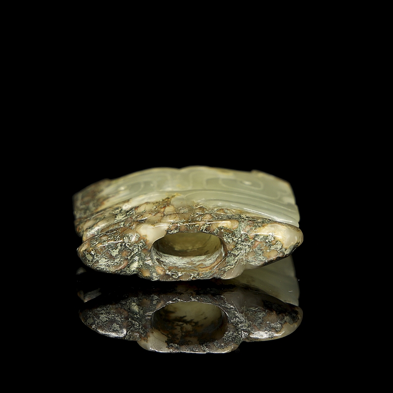 Colgante tallado en jade 