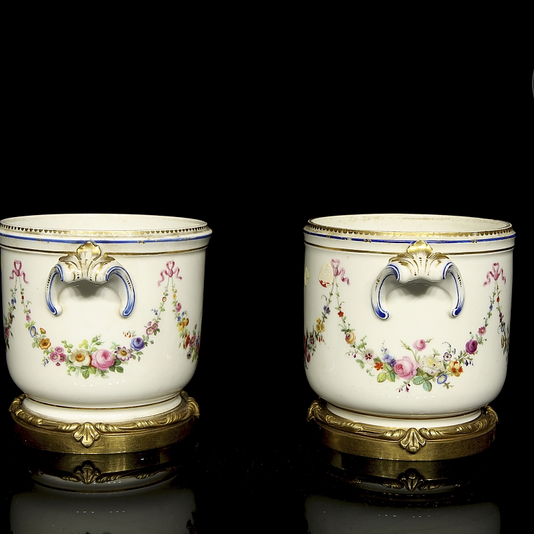 Sèvres ‘Pair of wine coolers’, France, 19th century