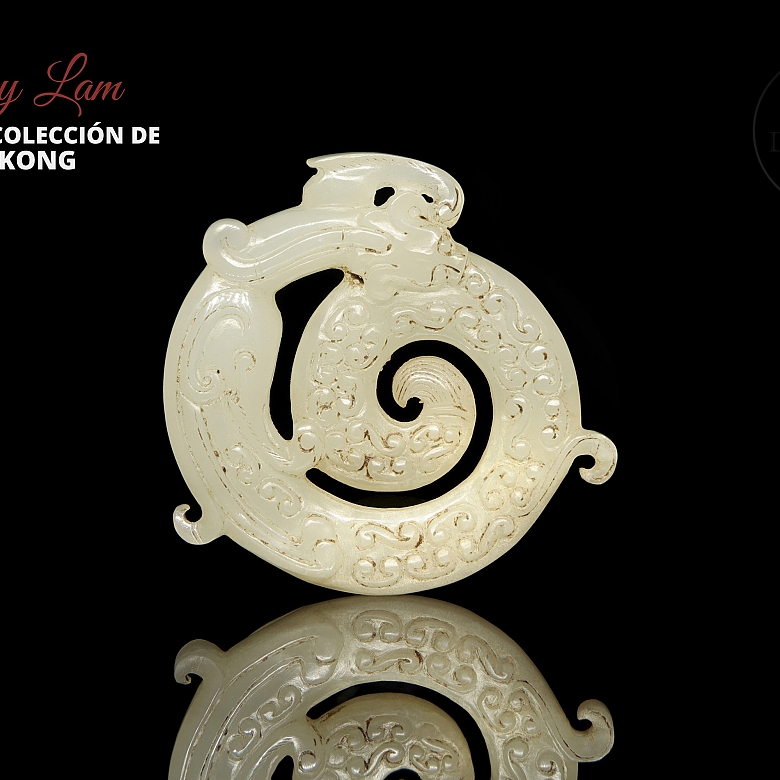 Carved white jade pendant “Dragon,” Han dynasty