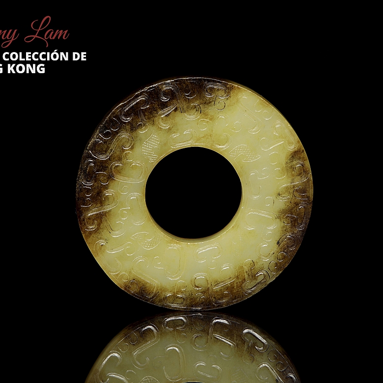 Yellow jade disc ‘Bi’, Eastern Zhou dynasty